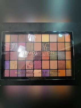 Revolution Eyeshadow Palette - Warm Browns, Golds, Oranges & Pinks